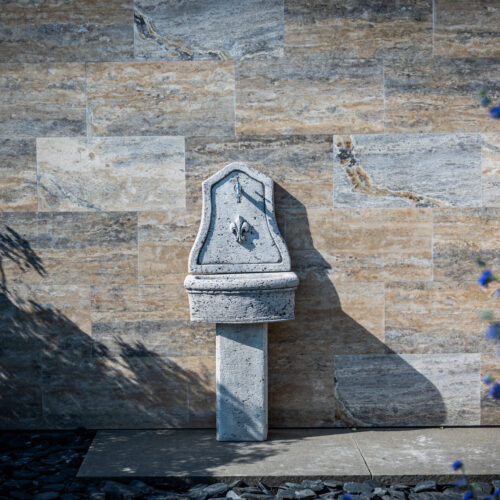 Siena falikút liliommal